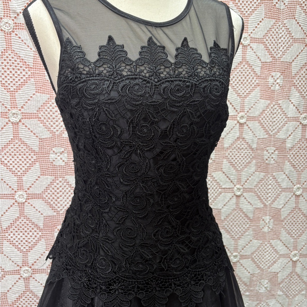 Vintage Vanessa Steven’s Elegant Black Lace Evening Gown Sz Sm - Picture 6 of 8